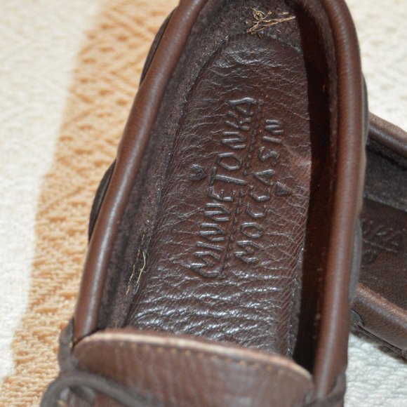Minnetonka Moccasin - Picture 2 of 5